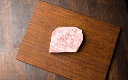 Japansk A5+ Wagyu Striploin MBS 10-12 - 250g