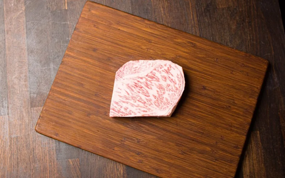 Japansk A5+ Wagyu Striploin MBS 10-12 - 250g